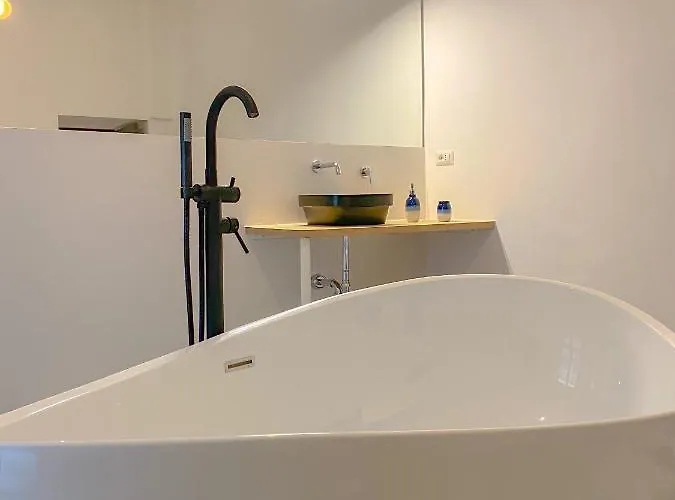 Orsini 曼弗雷多尼亚